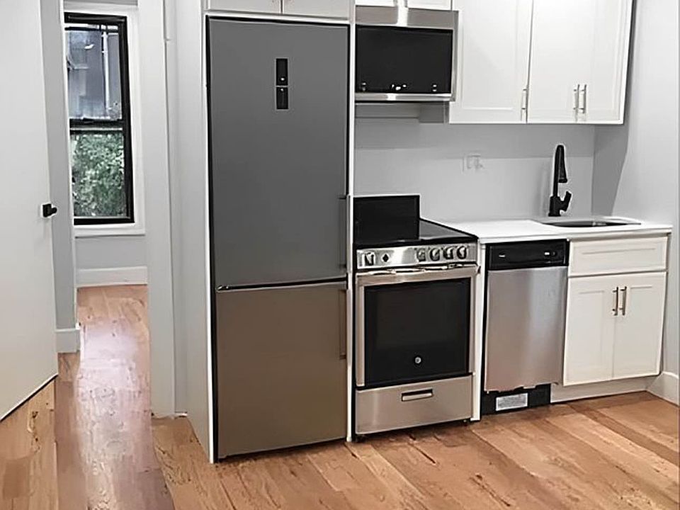 1st image of 221 Halsey St #2E