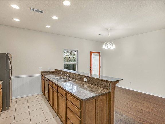 5th image of 3606 SW Deerfield Blvd #2