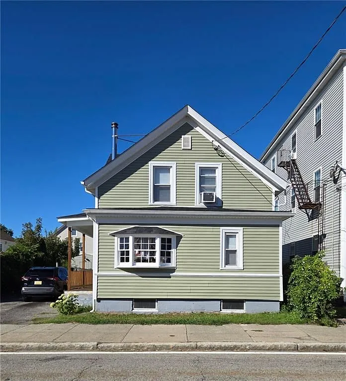 1 bed, 1.0 bath, 400 sqft, $1,300 — Photo 1