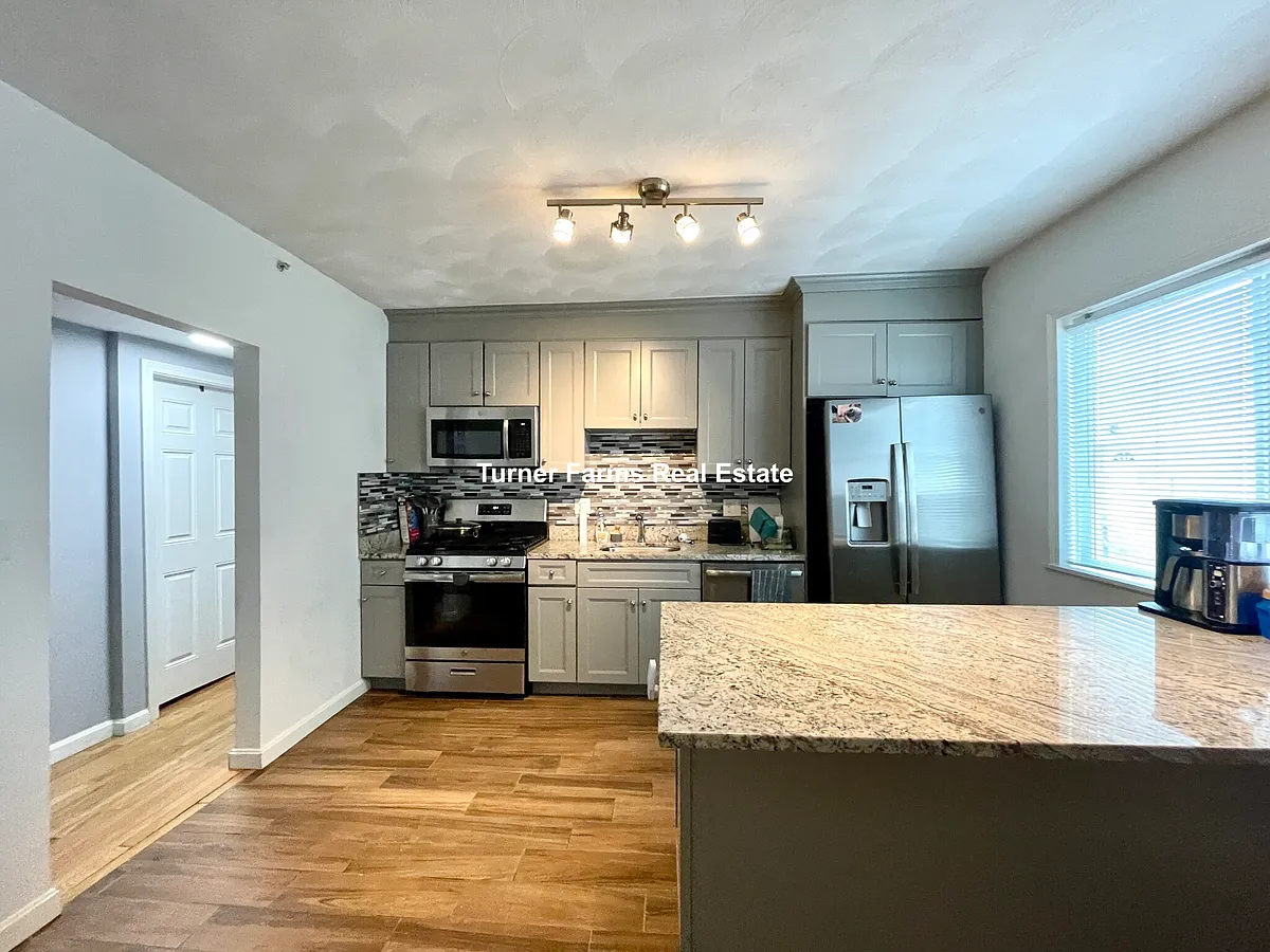 Building Photo - 48 Derby St #1A