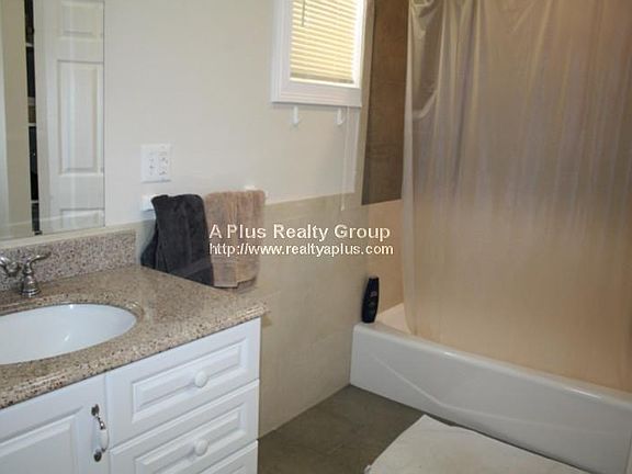 5th image of 14 Schiller St #2B