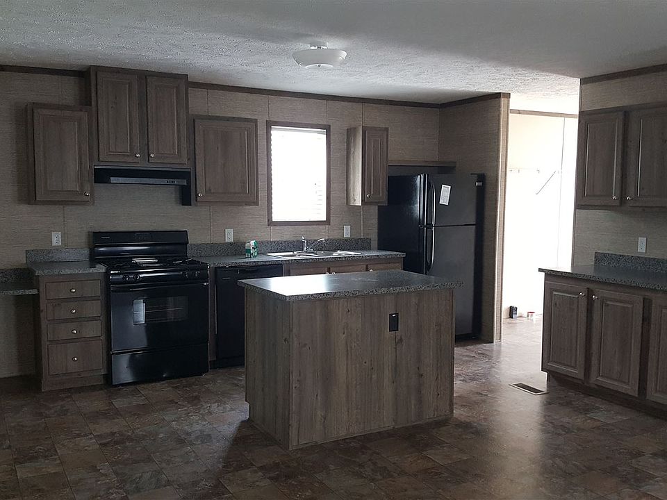 2nd image of 2201 E Macarthur Rd Lot D4