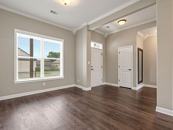 5th image of 273 Windcrest Cir