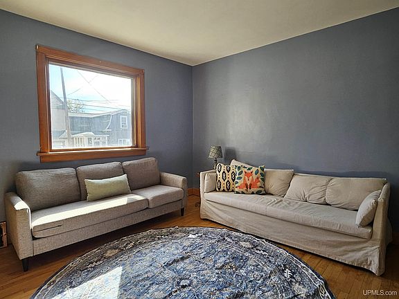 4th image of 803 Hancock St