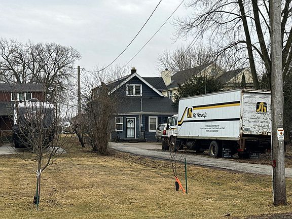 3rd image of 25401 W Loomis Rd