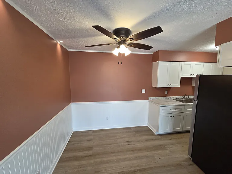 1158 3rd St #11 — Photo 3