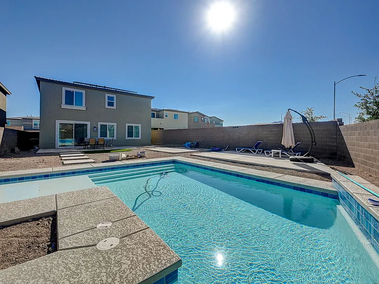 293 Mount Langley St — Photo 48