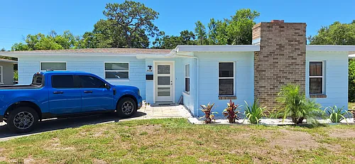 7726 33rd Ave N Photo 1