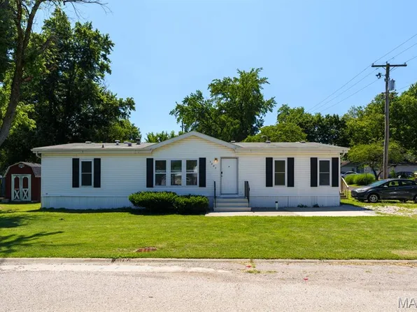 1800 Page Ave, Belleville, IL 62221