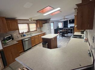 2429 Beech Dr, Kawkawlin, MI 48631