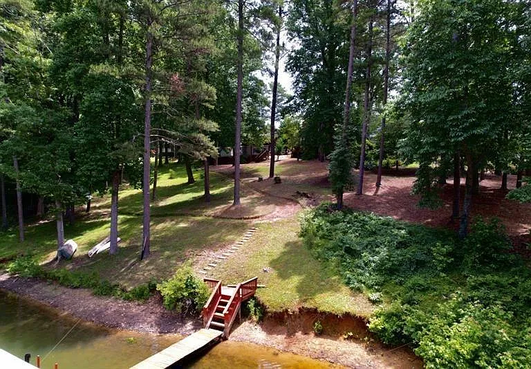 8940 Bay Dr — Photo 20