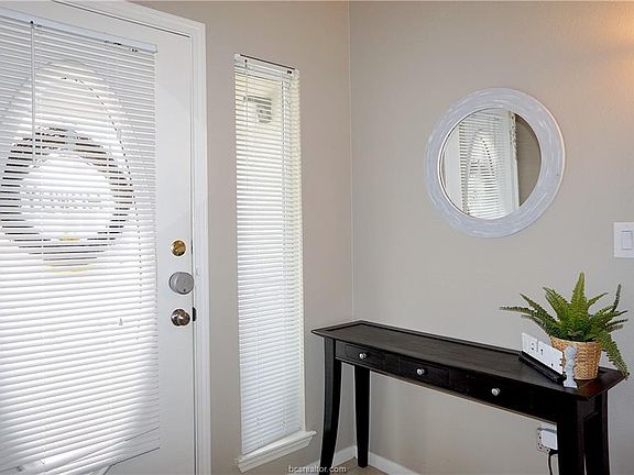 3rd image of 1341 Canyon Creek Cir