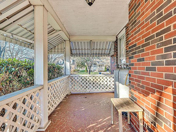 5th image of 3339 Collingwood St NE