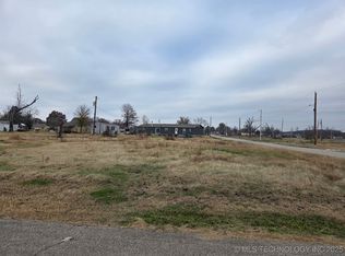 106 W Chestnut Ave, Barnsdall, OK 74002