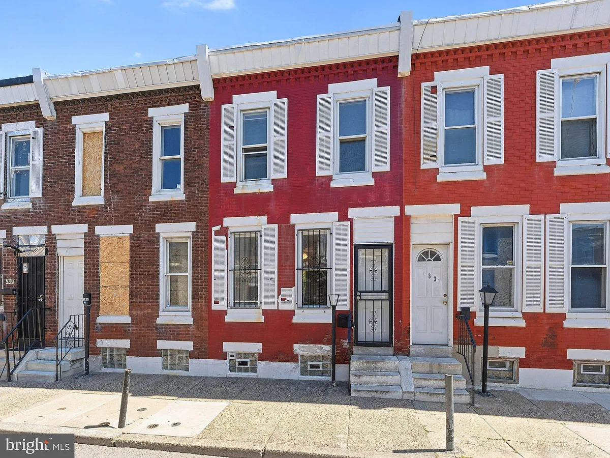 Building Photo - 1831 E Clementine St