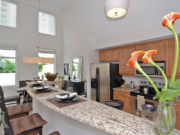 3rd image of 800 N Tamiami Trl Unit 324