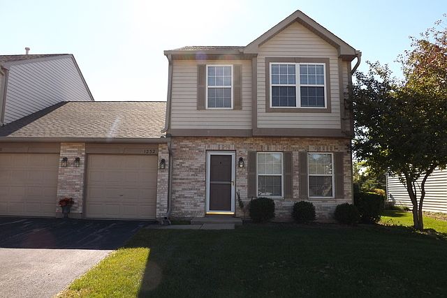 1st image of 1232 N Village Dr