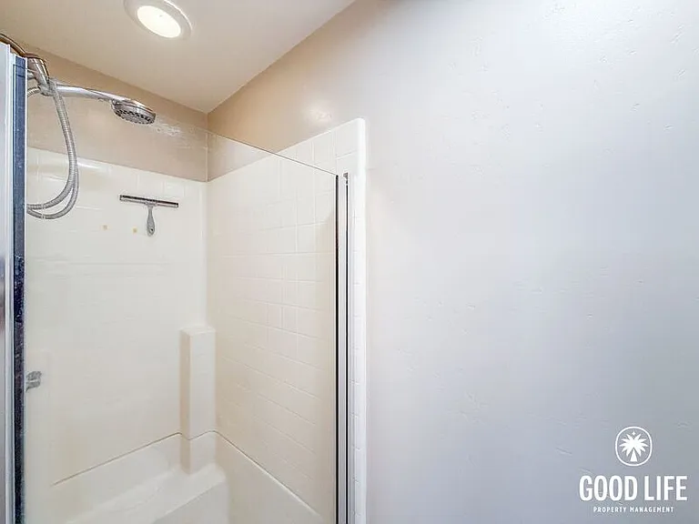 5252 Balboa Arms Dr #228 — Photo 13