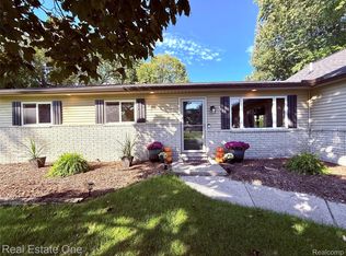 1457 Cambria Dr, Troy, MI 48085