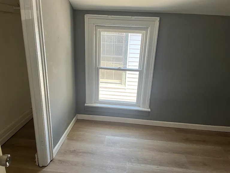23 Schuyler St #2 — Photo 9
