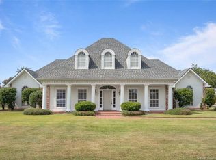 1802 Plantation Dr, Lake Charles, LA 70605