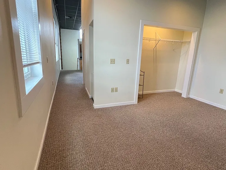 20 E Main St #12 — Photo 8