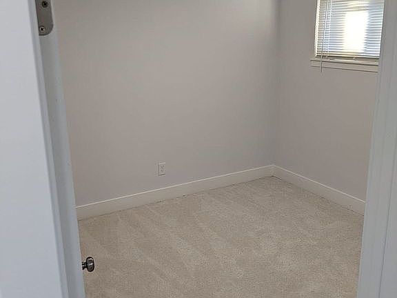 3rd image of 4053 Stephen Dr