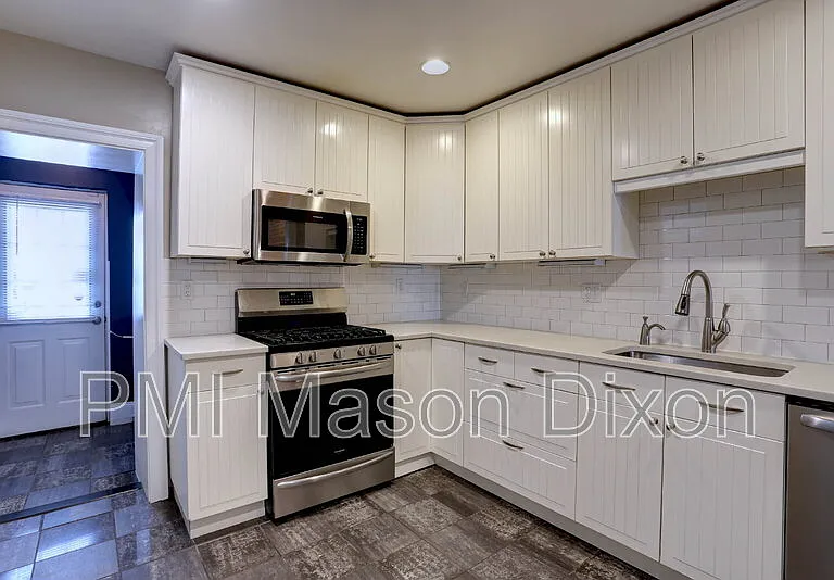 18 N Patterson Park Ave — Photo 15