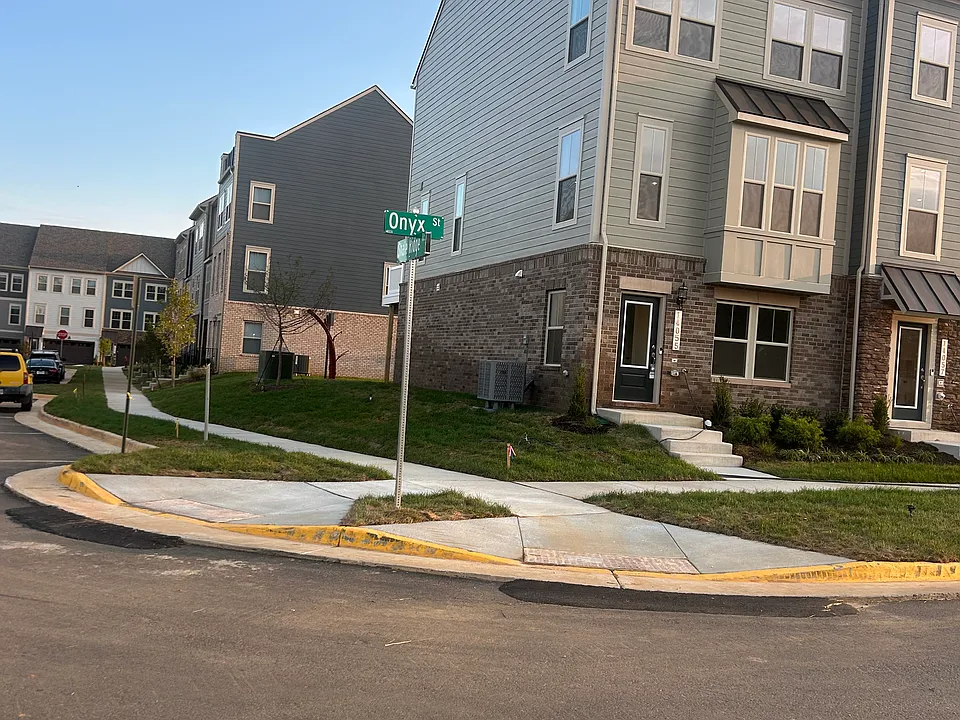 14055 Onyx St