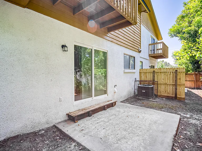 1304 E Magnolia Cir #1306 — Photo 12