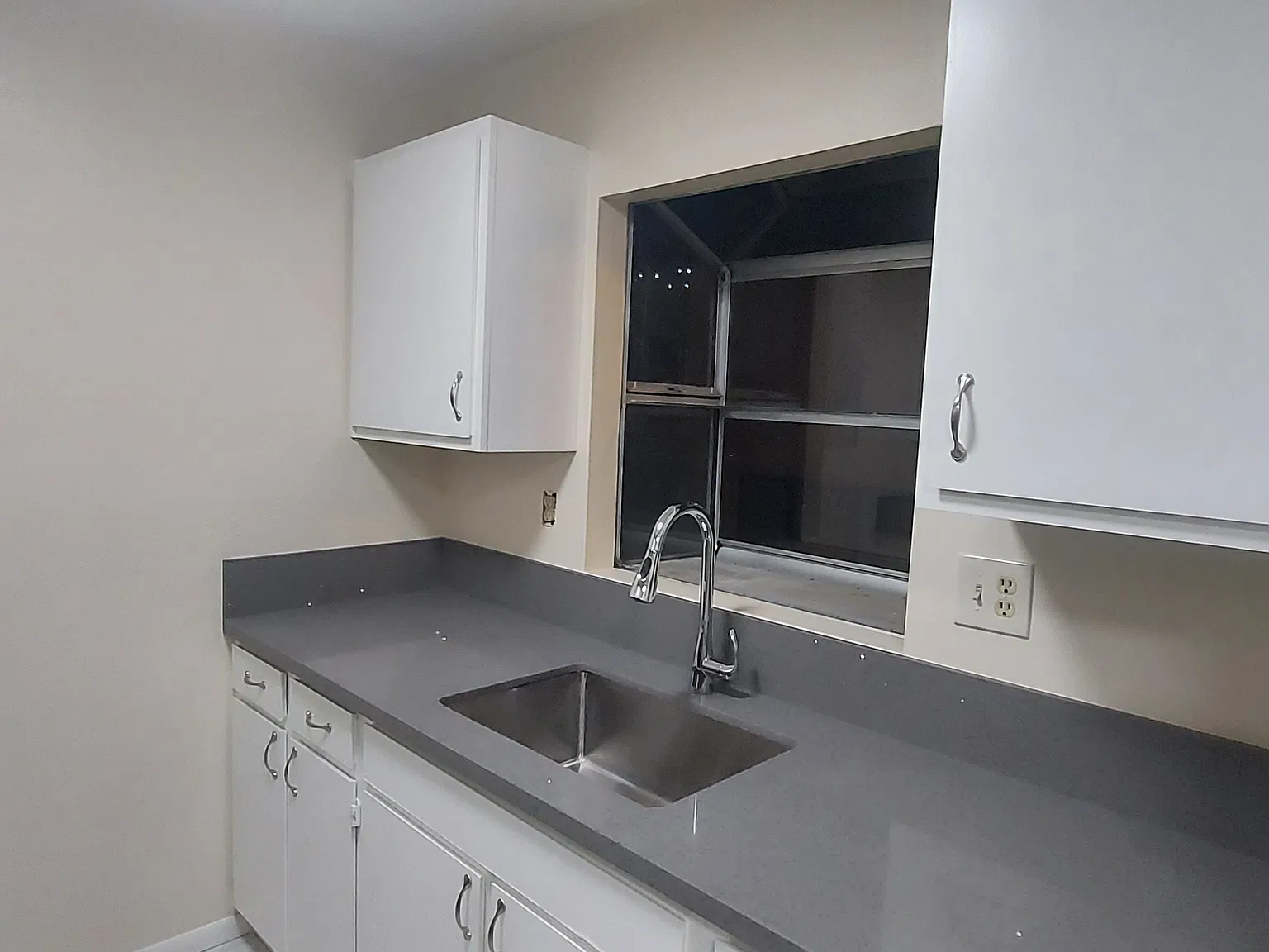 Studio, 460 sqft, $1,650 — Photo 3