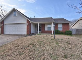 8702 E 133rd St S, Bixby, OK 74008
