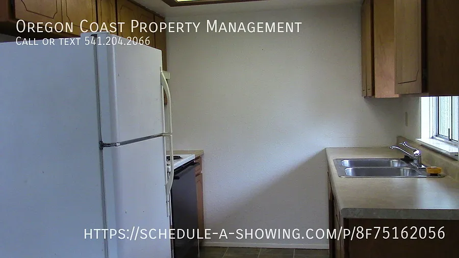 Building Photo - 3940 Evergreen Ave #6