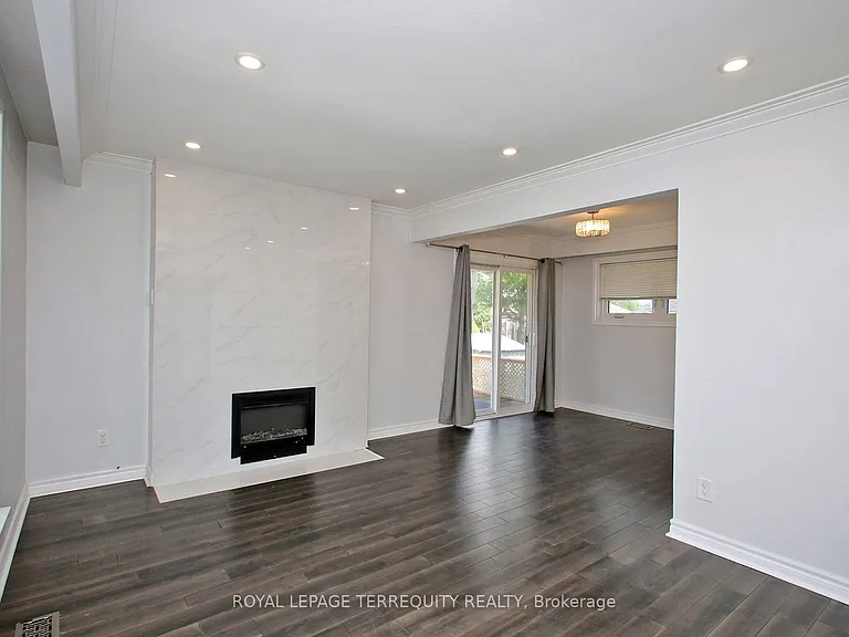 1 Barnes Cres — Photo 6