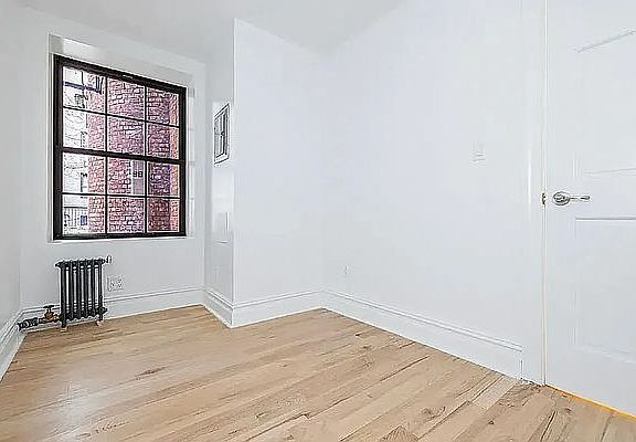 4th image of 220 W 10th St #1F