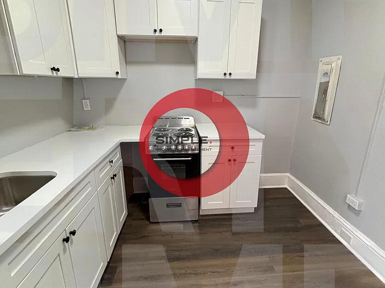 1140 Franklin St — Photo 2