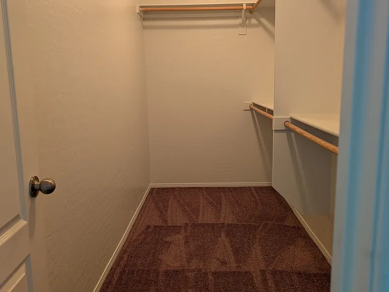 644 Ryan Peak Ln — Photo 4