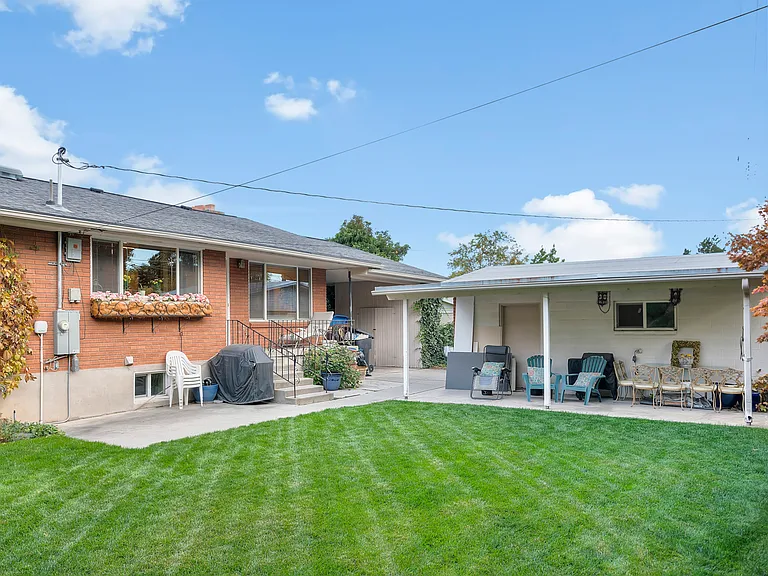2405 E Sundown Ave — Photo 29