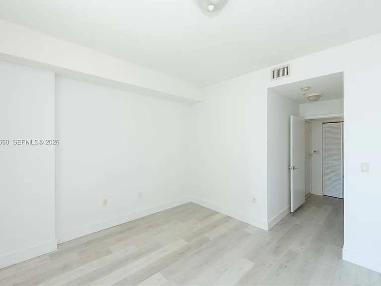 79 SW 12th St #1105 — Photo 11