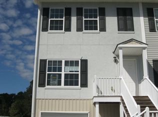 323 Laurel Oak Ln, Savannah, GA 31404
