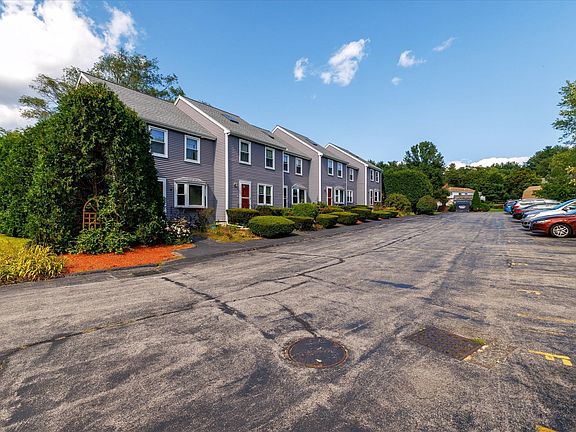 3rd image of 391 Providence Rd #1