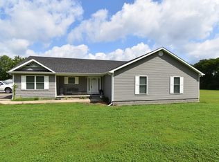 1578 Whitwell Cemetery Rd, Linden, TN 37096