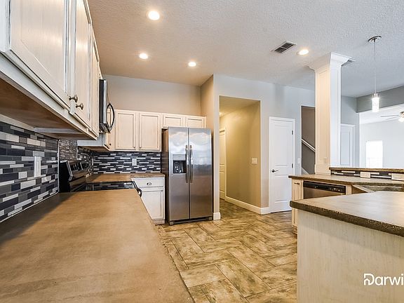 2nd image of 143 Knights Hollow Dr