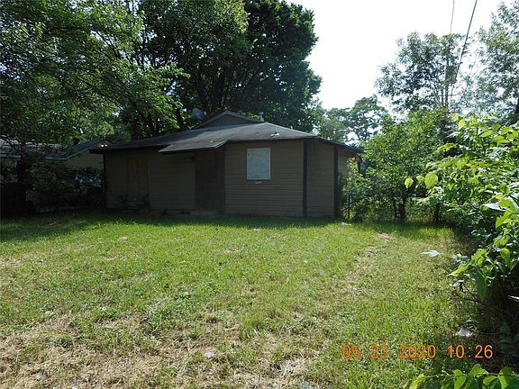 5th image of 1031 Blueberry Blvd