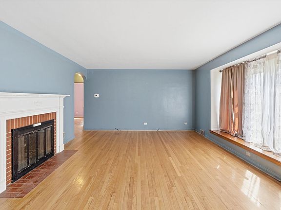 5th image of 1644 187th St