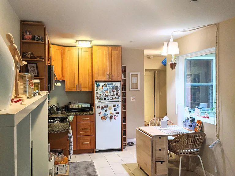 341A Oak St — Photo 3