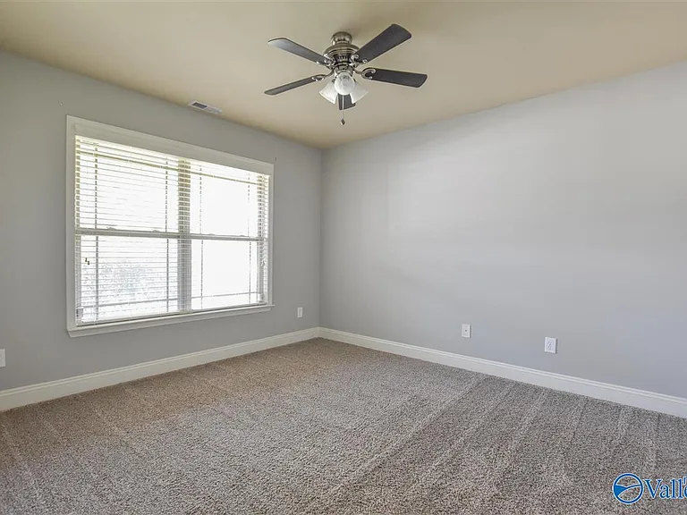 211 New Bristol Ln — Photo 15