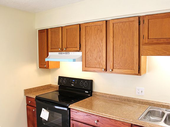 5th image of 583 Blue Springs Ct