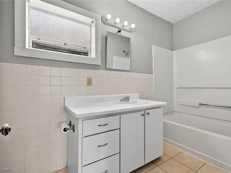 245 E Ford Ave #A — Photo 4