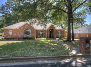 802 Kingswood Dr, Tyler, TX 75703